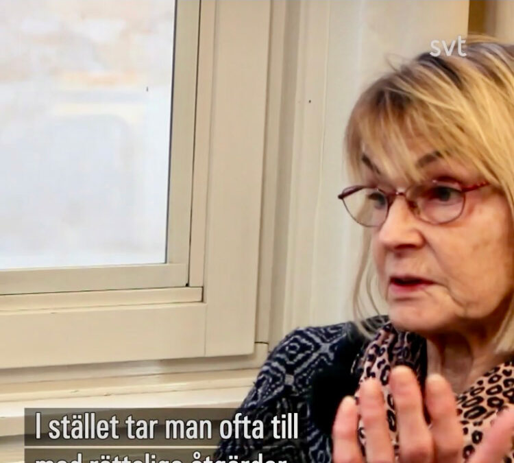 Gunilla Ekholm: “För svårt att få behandling för samlarsyndrom”